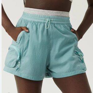 Outdoor Voices Windbreaker 3” shorts